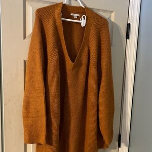 Women's V-Neck Sweater - Rust